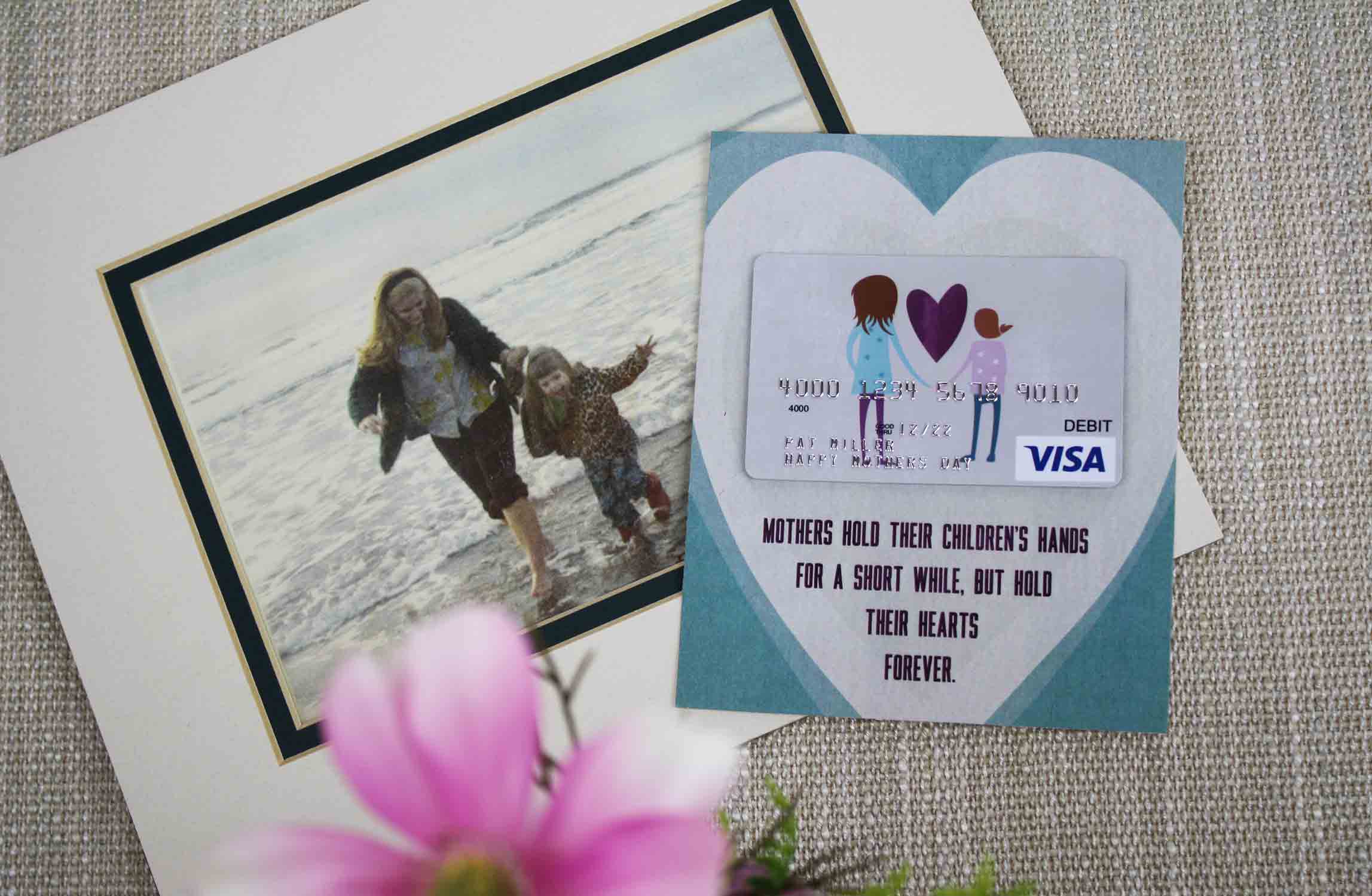 gift card ideas for mom