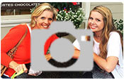 picture of mom and daughter on gift card