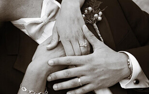 holding hands gift card