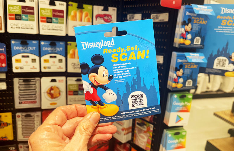 disney scan it gift card in hand